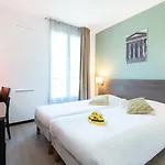 Comfort Centre Hotel