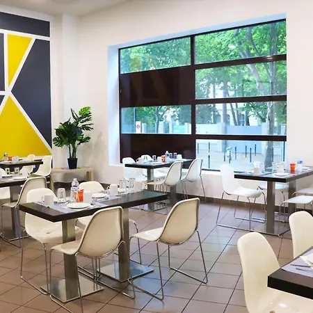 Comfort Centre 3* Nîmes