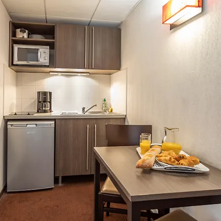Comfort Centre Aparthotel