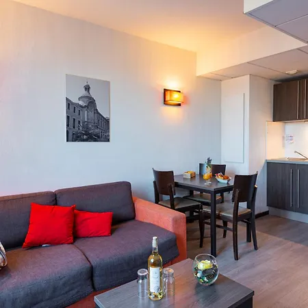 Comfort Centre 3* Ним