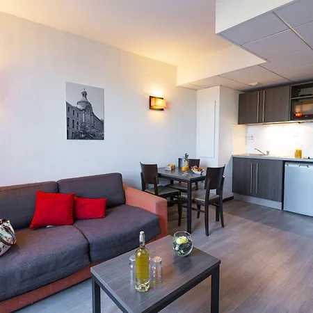 Comfort Centre Aparthotel