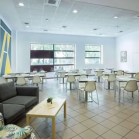 Comfort Centre 3* ニーム