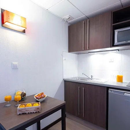 Comfort Centre 3* נים