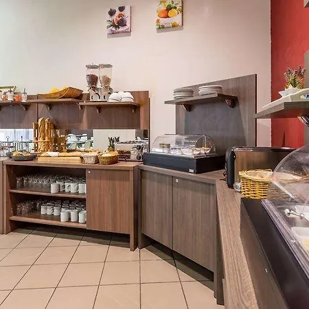 Comfort Centre 4* נים