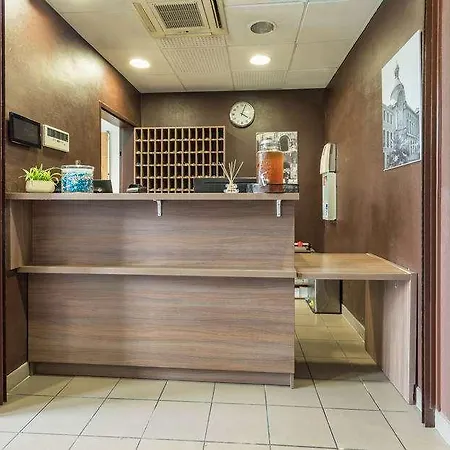 Comfort Centre 아파트호텔 님